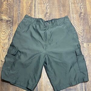 Billabong size 33 Dark Army Green Cargo swim surf Shorts casual coastal preppy